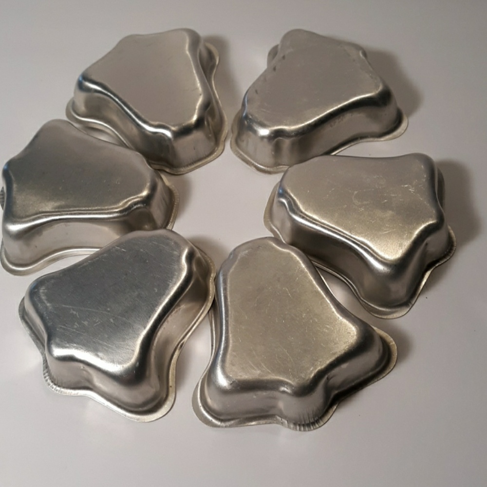 Miniature cake or muffin pan 6 bells,wedding bells